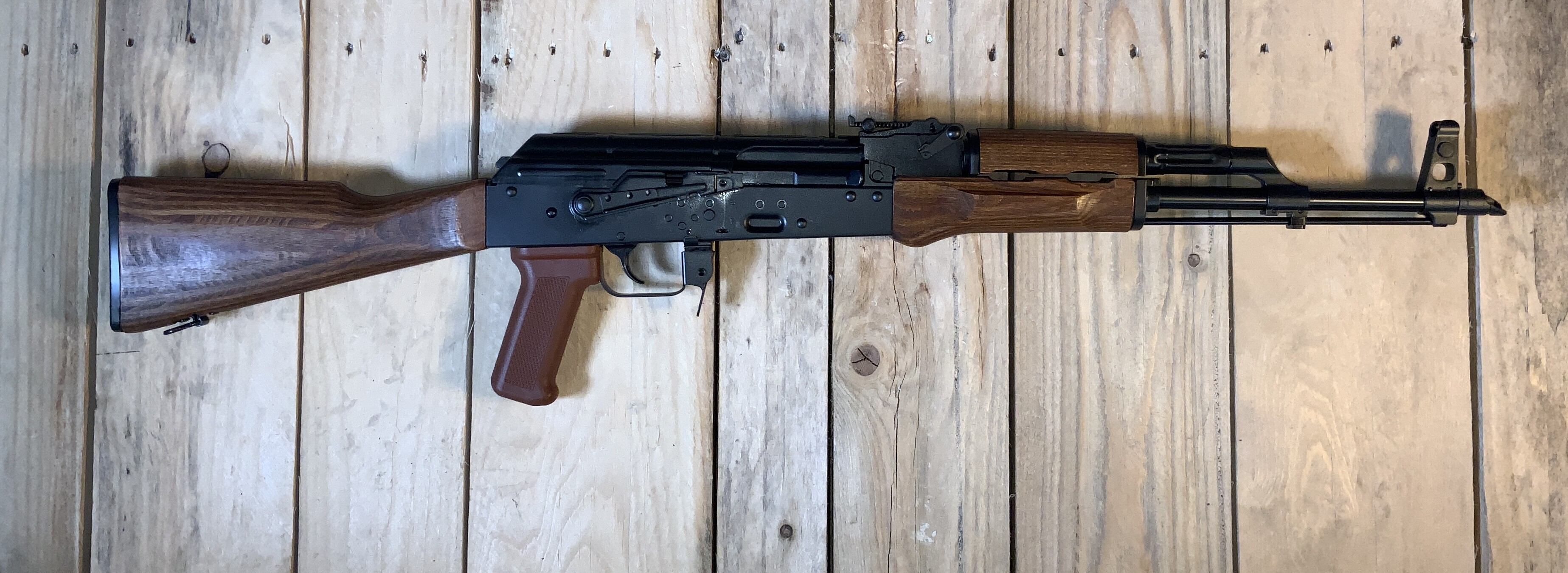AKM CAL. 7,62x39 avec crosse en bois - PIONEER ARMS CORP