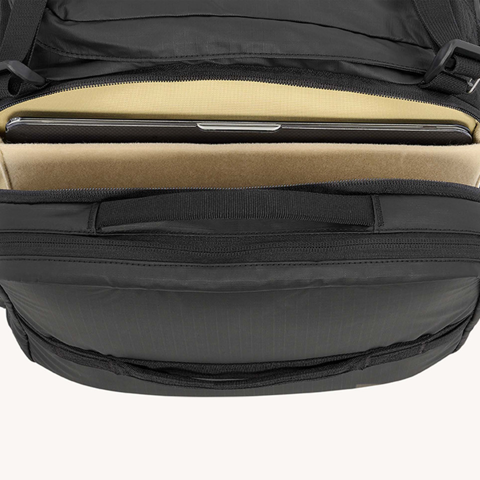 Counteract-Duffel-Nightfjall-Detail20__68133.1748454081