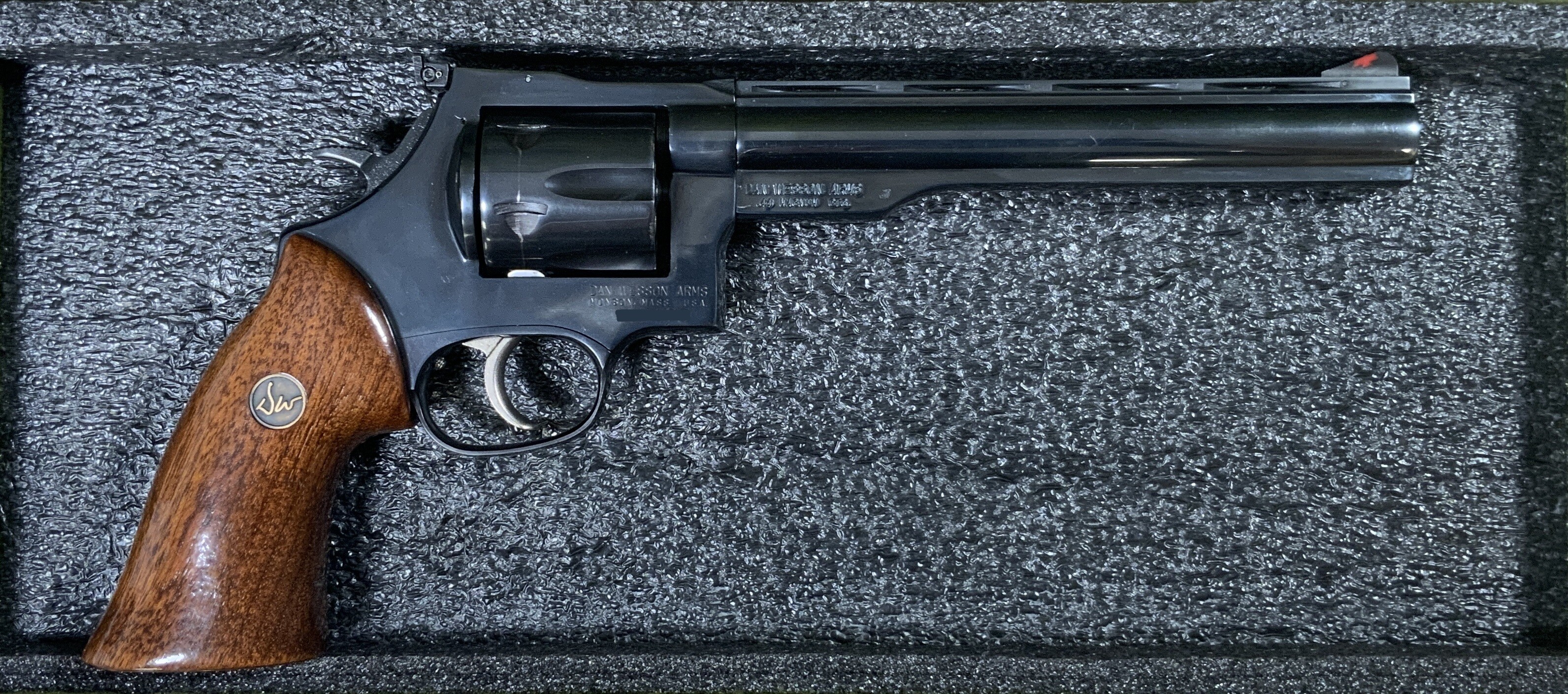 DAN WESSON ARMS .44 MAGNUM - DEPOT VENTE