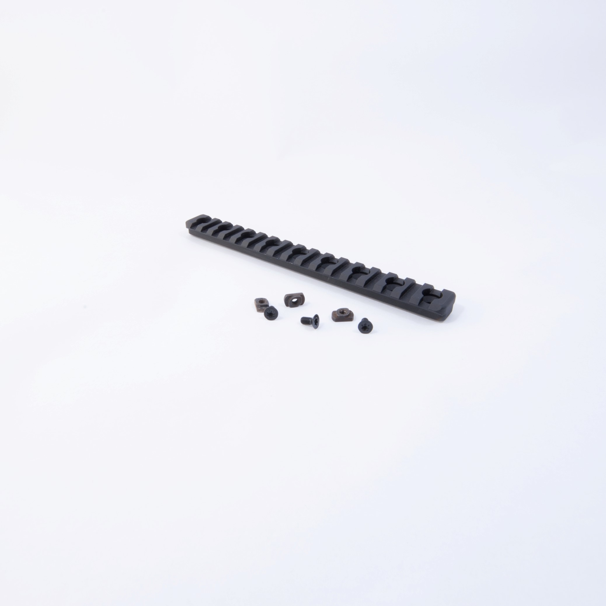 Rails Picatinny M-LOK 17 fentes - Corvus Defensio