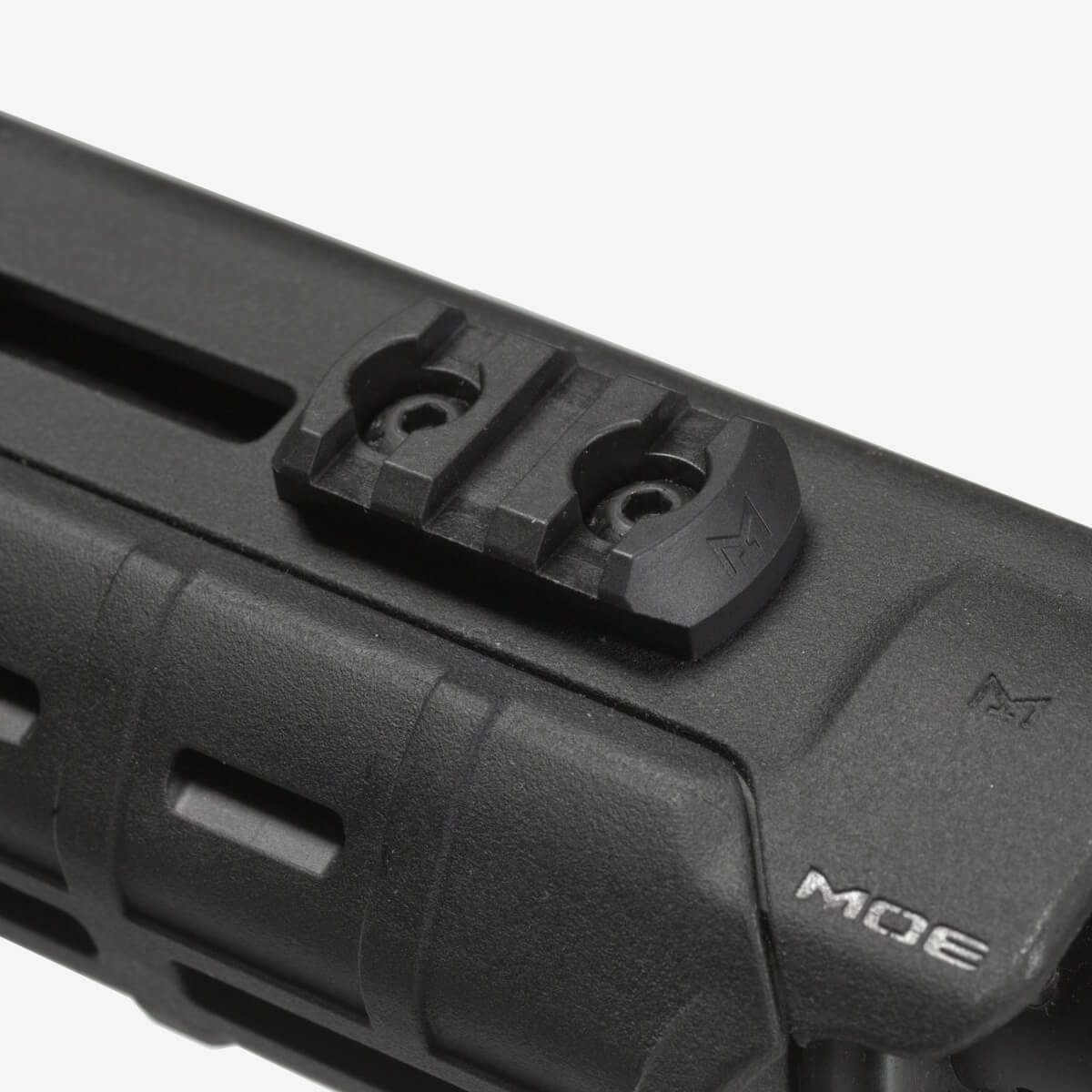 mag589-blk_magpul_m-lok_polymer_rail_3_slots_03_1